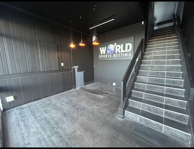 582M² OFFICE TO LET IN PAARDEN EILAND